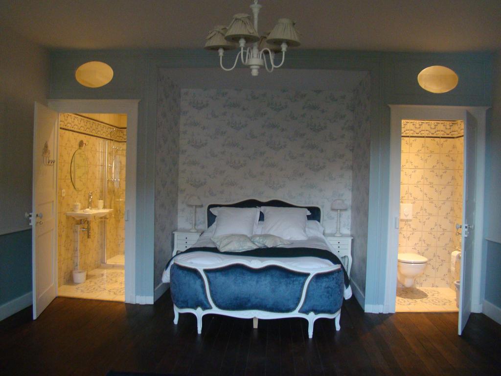 Bed and Breakfast Gentilhommiere Eaux Bleues Ecot-la Combe Zimmer foto